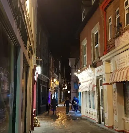 شقة Silverwood Apartment, *