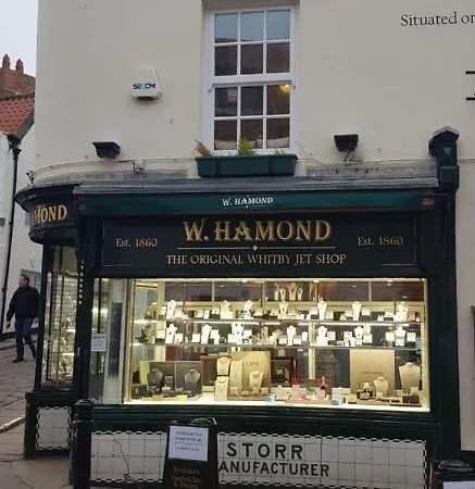 Silverwood Apartment, ويتبي