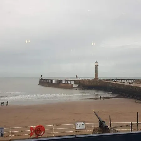 Apartment Silverwood Apartment,