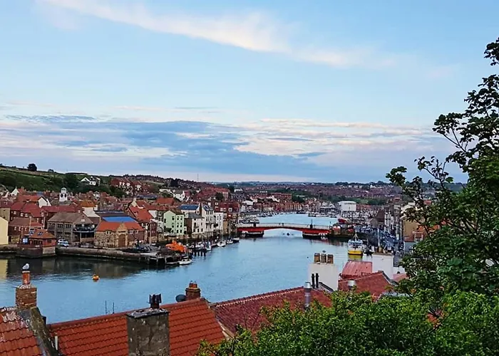 Апартаменты Silverwood Apartment,